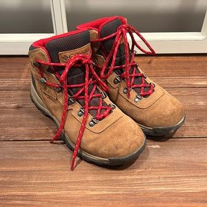 Columbia Newton Ridge Waterproof Hiking Boots